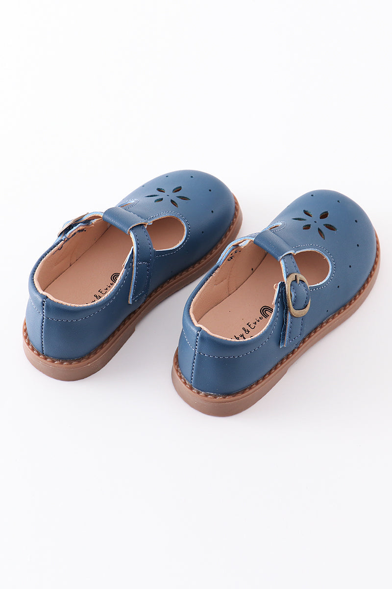 Blue vintage appleseed mary jane shoes