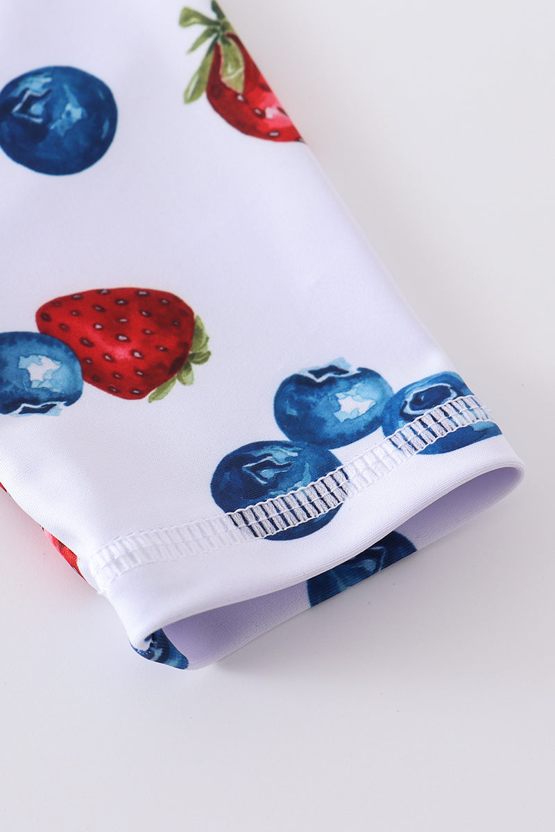 Strawberry print 2pc long sleeve rashguard swimsuit UPF50+